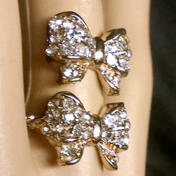 Gorgeous Double Bow Rhinestones Sexy Ring
